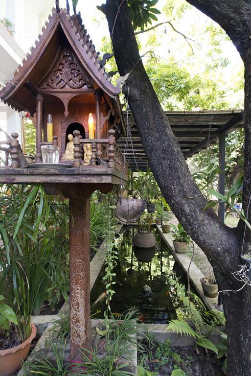 Отель Lani'S House By The Ponds Вьентьян Экстерьер фото